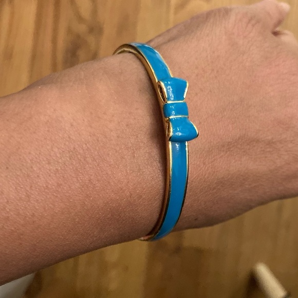 Kate Spade Take A Bow Enamel Bangle Bracelet, Blue & Gold - NWOT - Picture 7 of 8